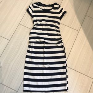 Liz Lange maternity dress size XS